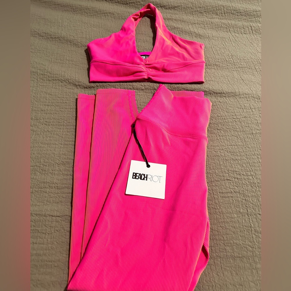 NWT Beachriot set
